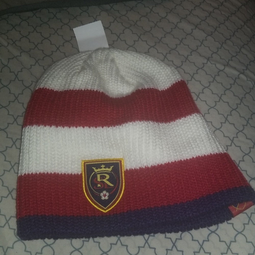 Hat - Picture 2 of 2